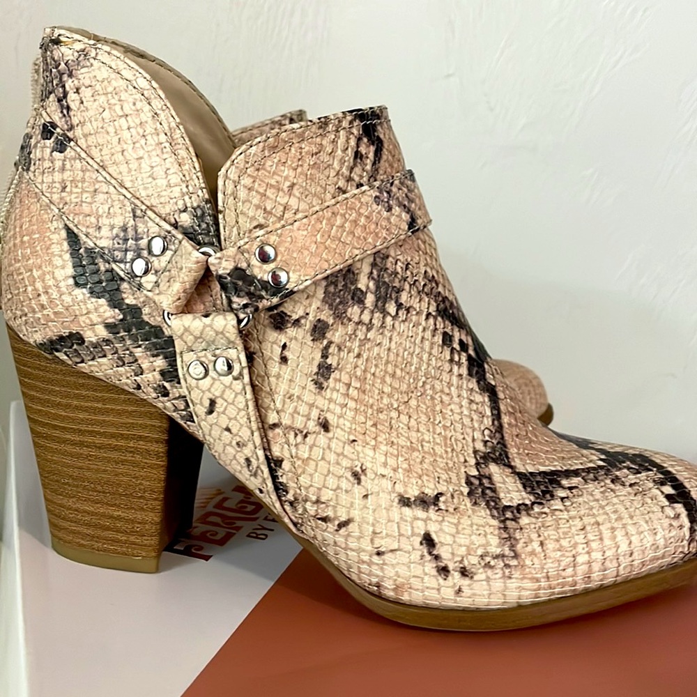 FERGALICIOUS By Fergie Snakeskin Ankle Boots 9.5